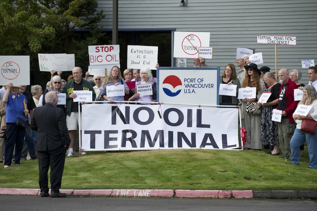 Vancouver Tesoro Savage Oil Terminal, oil train blockades, climate protests, Jay Inslee, Vancouver oil train protest, Bakken crude