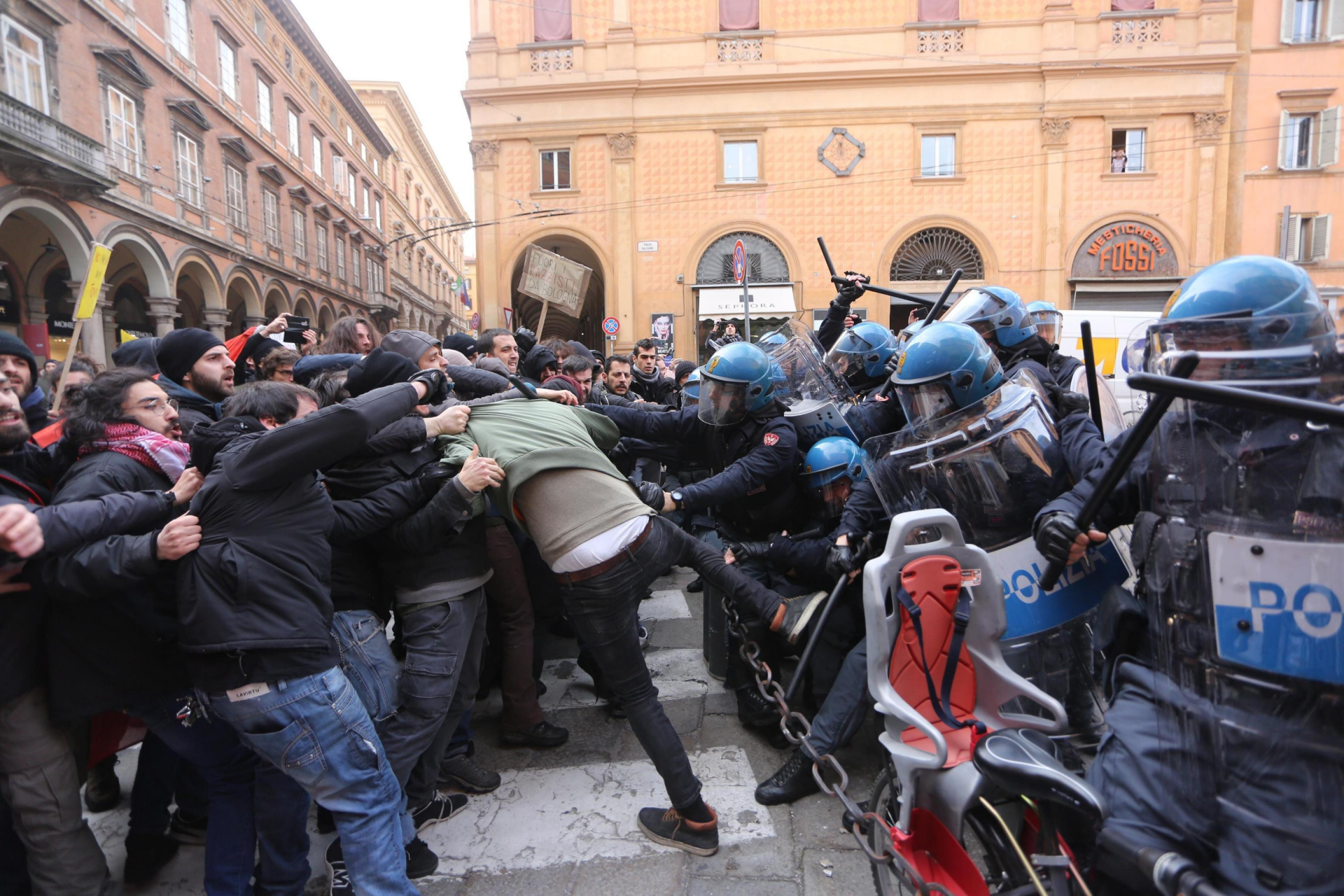 Anti-Fascist, Italy far-right parties, xenophobia, populist right, Italian populists, migrant crisis, anti-immigrant sentiment