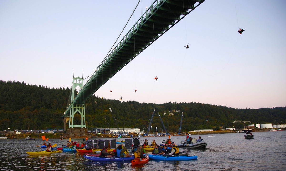 kayaktivists, Shell protests, Fennica, Arctic oil drilling