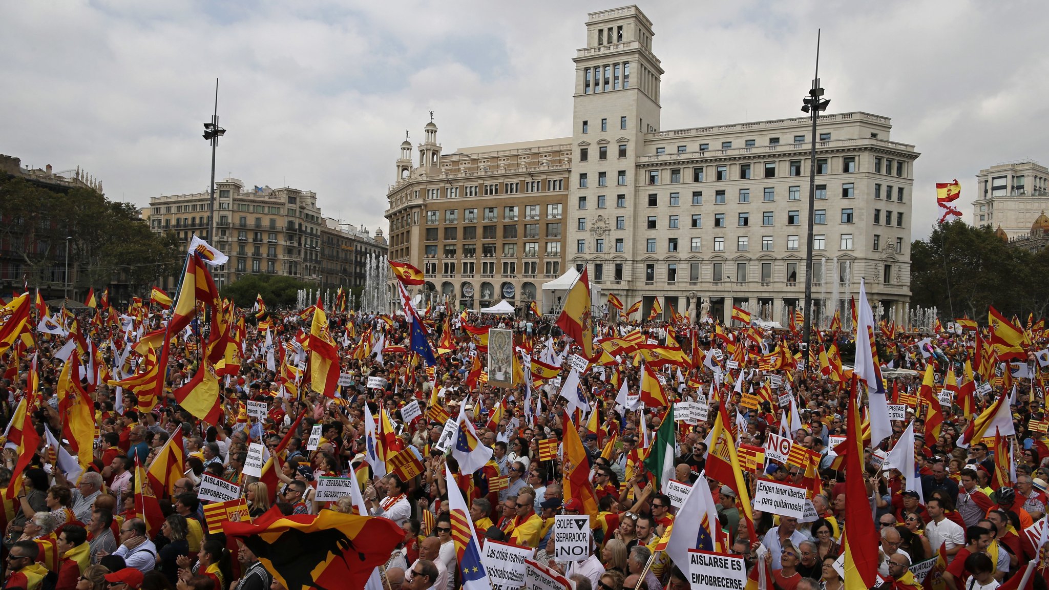 Catalan independence movement, Catalan referendum, Madrid crackdown, paramilitary police, Spanish protests, Catalan protests