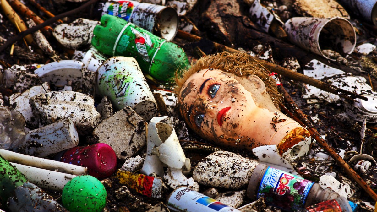 plastic pollution, Greenpeace, plastic recycling, plastic waste, plastics patch, dying oceans