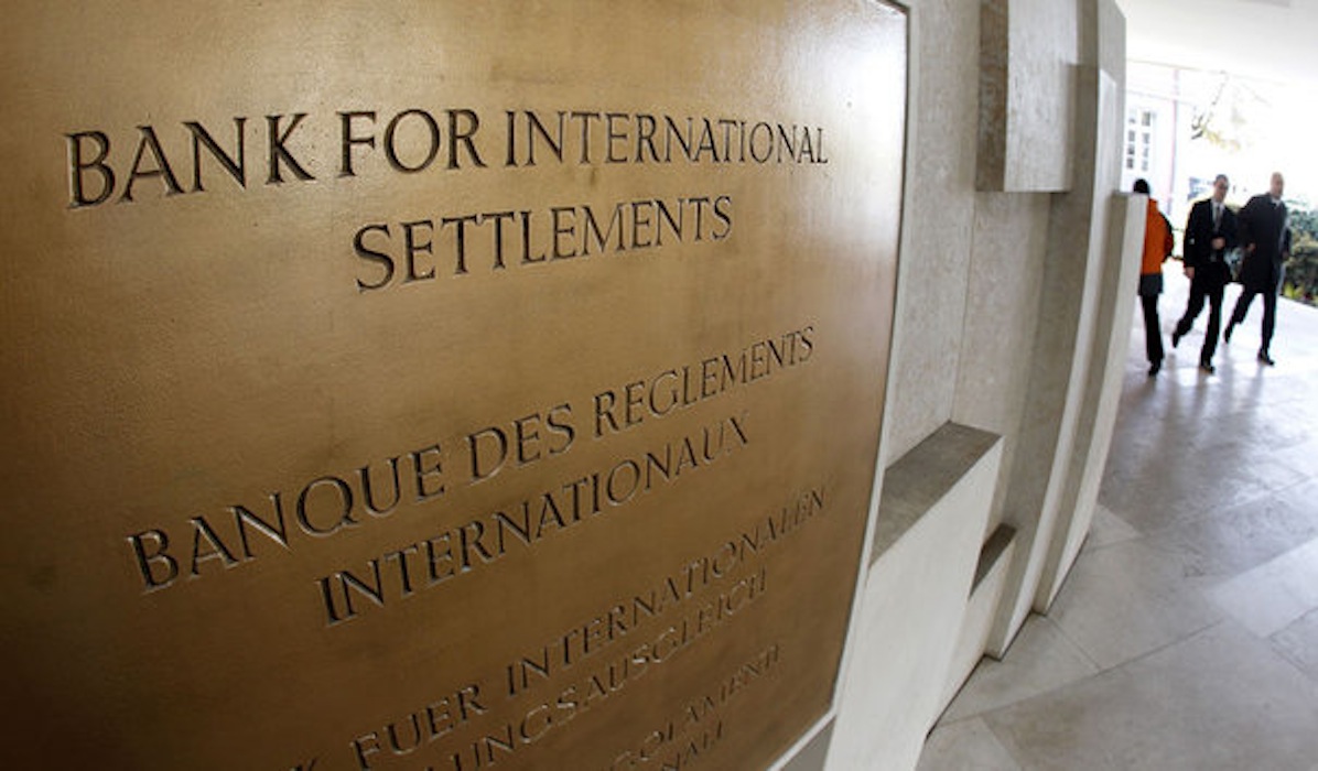 Bank for International Settlements, Devon Douglas-Bowers, central banks
