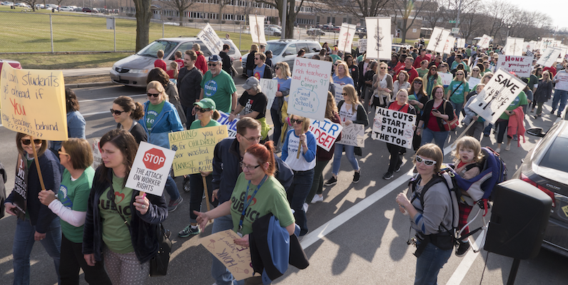 American Federation of Teachers, collective bargaining, right to work, declining union membership, labor union organizing, Working America,