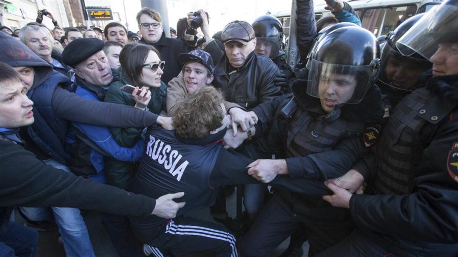 Alexei Navalny, Vladimir Putin, Russia protests, anti-corruption protests, Russia pro-democracy movement, Dmitry Medvedev