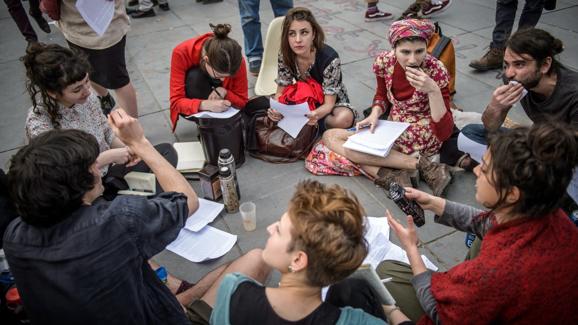 Paris squares movement, #NuitDebout, horizontal democracy, democratic decision making, 15-M, Occupy Wall Street, Real Democracy Now, Movement of the Squares, Solidarity Health Clinics