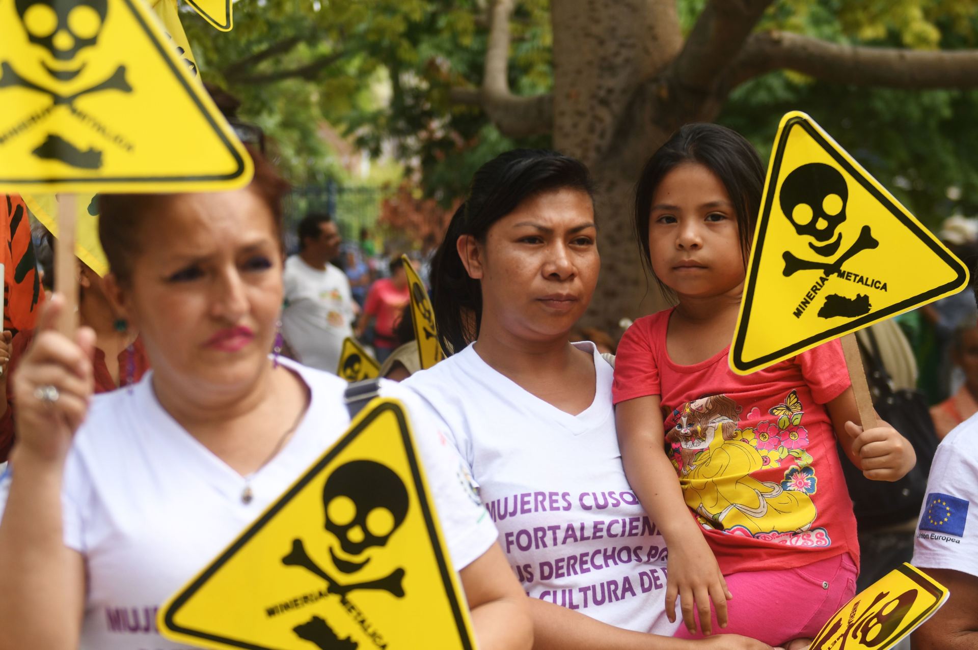 EL SALVADOR BANS MINING