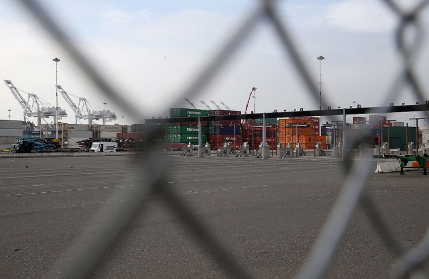 longshoremen, International Longshore and Warehouse Union, ILWU, dock workers, worker strikes, mass strike, general strike, Wobblies, Bird Flu, sickout, work shutdown, union power