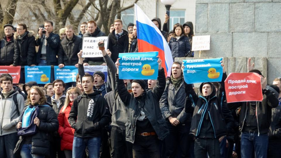 Alexei Navalny, Vladimir Putin, Russia protests, anti-corruption protests, Russia pro-democracy movement, Dmitry Medvedev