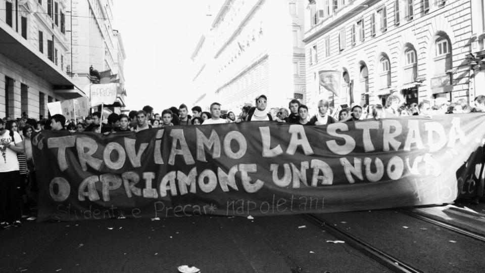 Naples activism, neighborhood movements, Bagnoli activism, gentrification, squatters movement, Massa Critica, Barcelona en Comù