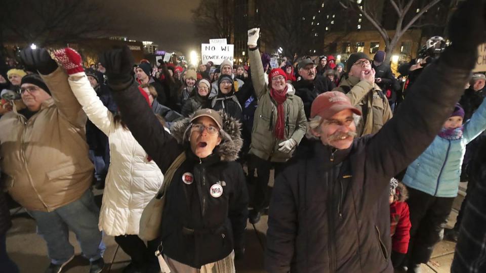 Scott Walker, Wisconsin GOP, Wisconsin protests