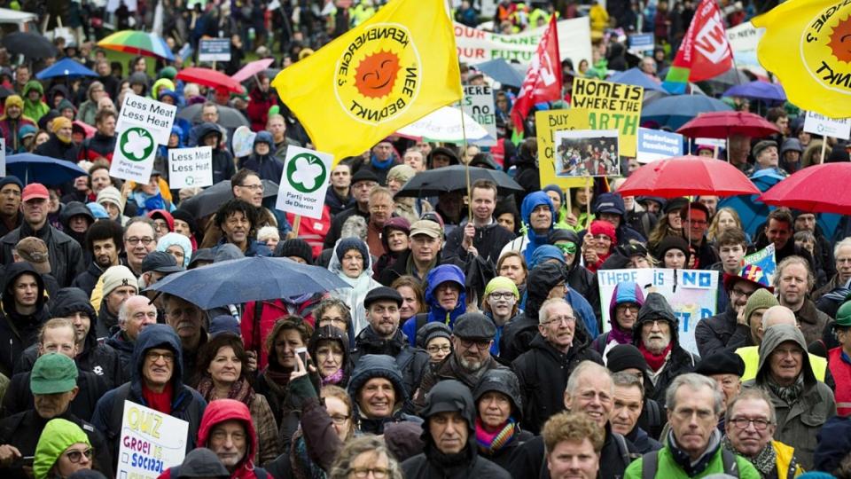 carbon emissions, Paris climate summit, climate protests, French Climate Action Network