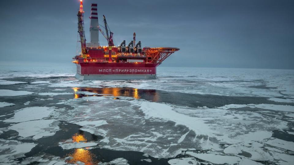 Arctic oil drilling, Sami people, Arctic climate conditions