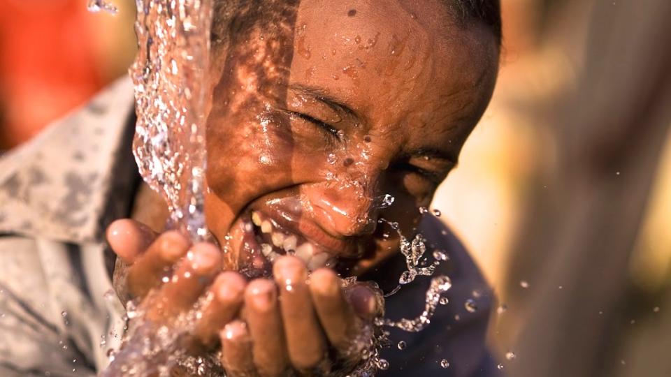 water privatization, water rights, human right to water, Bolivian Water War, United Water, Veolia, water operator partnership