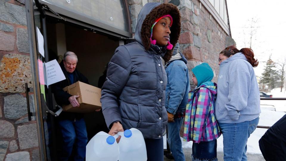 water privatization, water contamination, Flint water crisis, Flint water poisoning, rising water costs