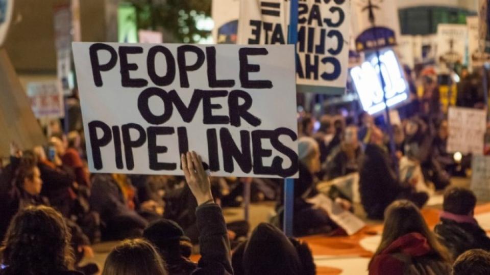 Keystone XL pipeline, Dakota Access Pipeline, NoDAPL, NoKXL, Keep it in the Ground, indigenous resistance, Standing Rock Sioux tribe, climate movement, climate resistance, anti-Trump resistance