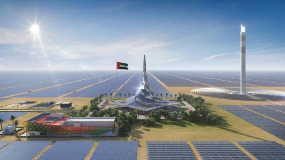 Impression of Dubai’s solar park with salt tower on the right. (helioscsp)