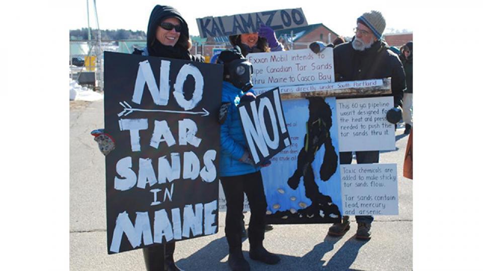 In Maine, 1,000 Rally Against Exxon Tar Sands Pipeline